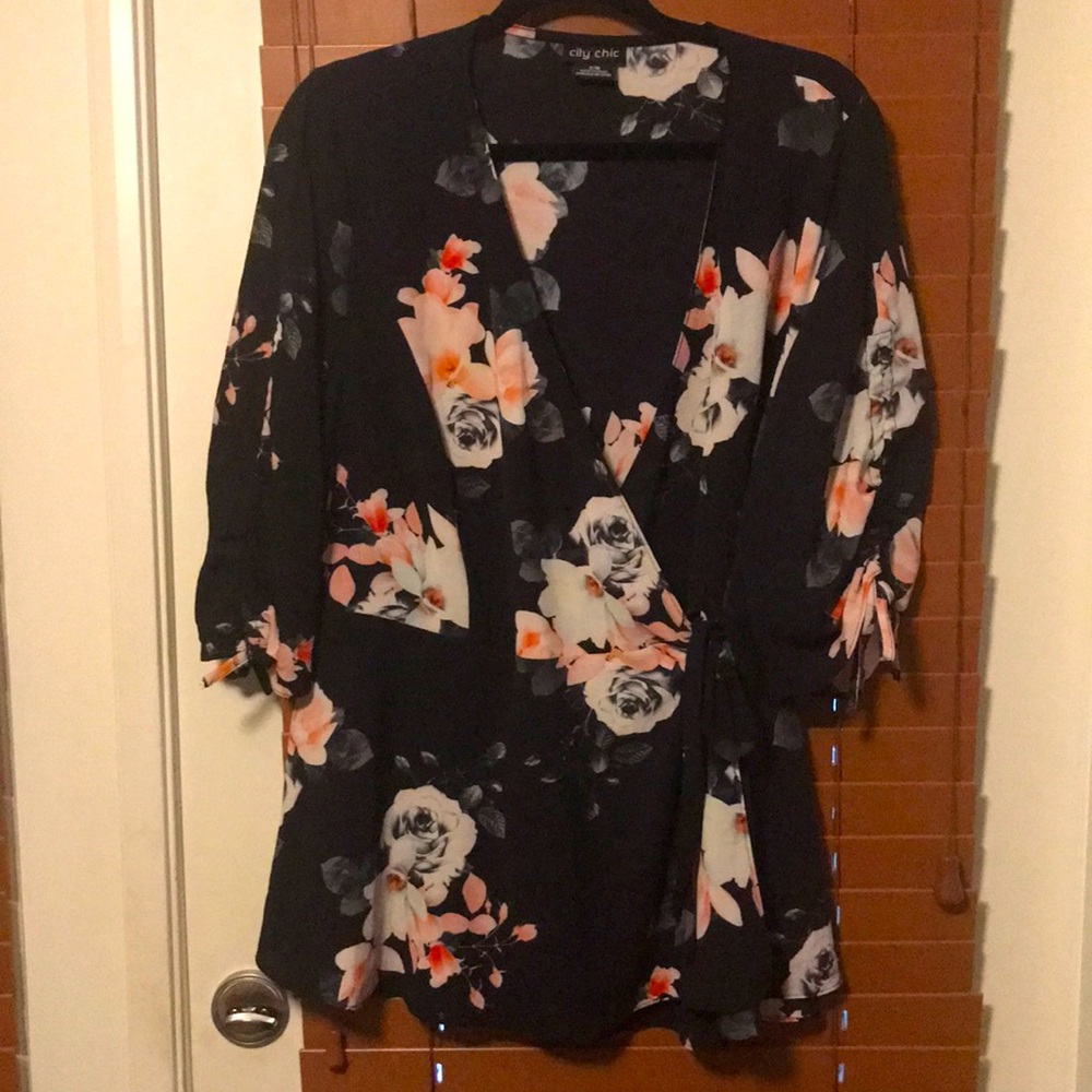 🐞City Chic Wrap Plus Top